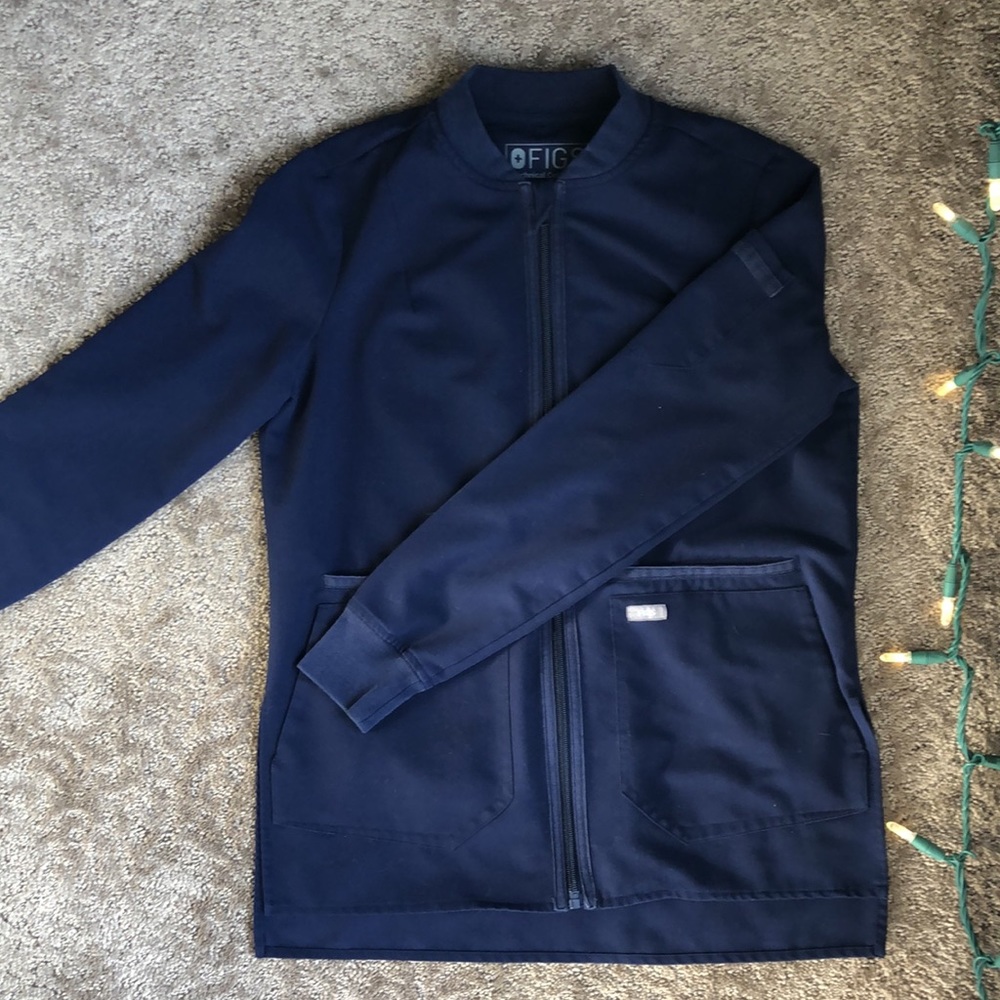 FIGS Scrubs Jacket in Navy XXS